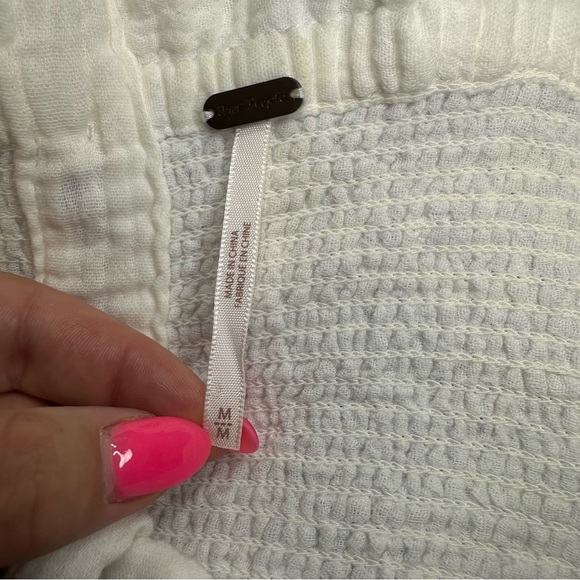 Free People Smock It To Me Tube Top. Size: Medium.
100% Cotton. - Picture 6 of 7